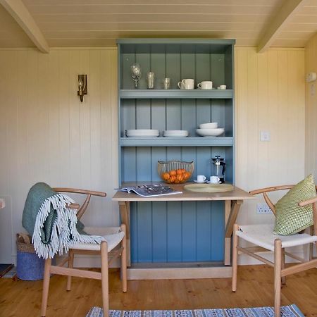 The Hut Villa Ashbourne  Exterior photo